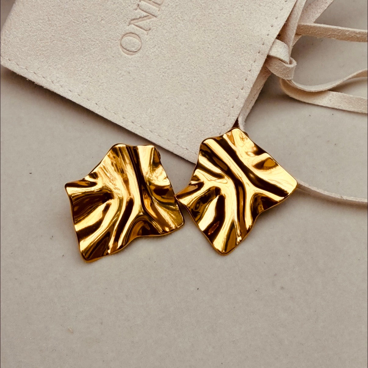 Mara Gold Earrings